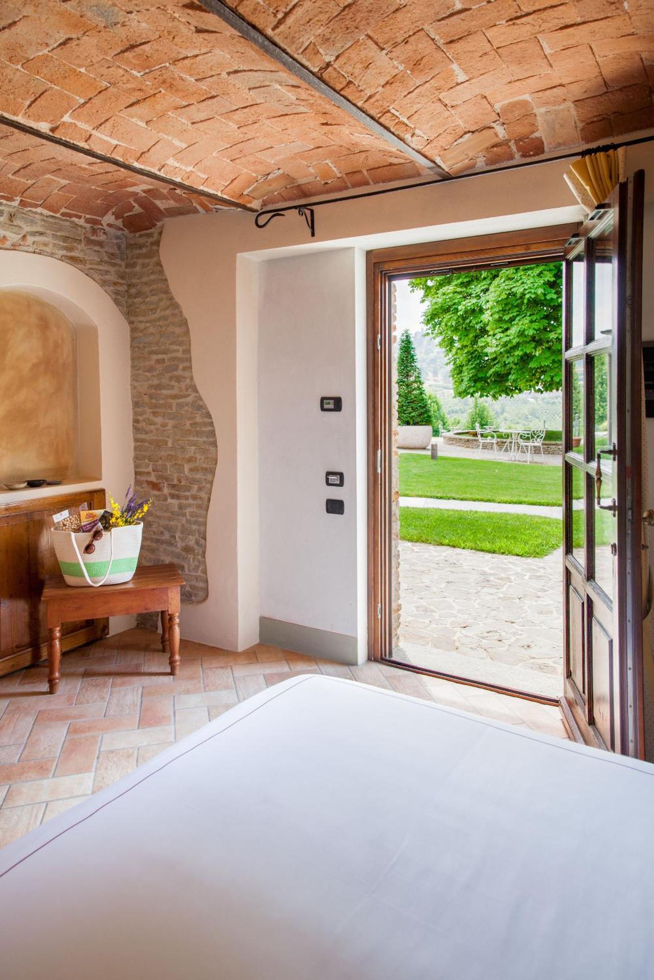Relais Montemarino Hotel Borgomale Kültér fotó