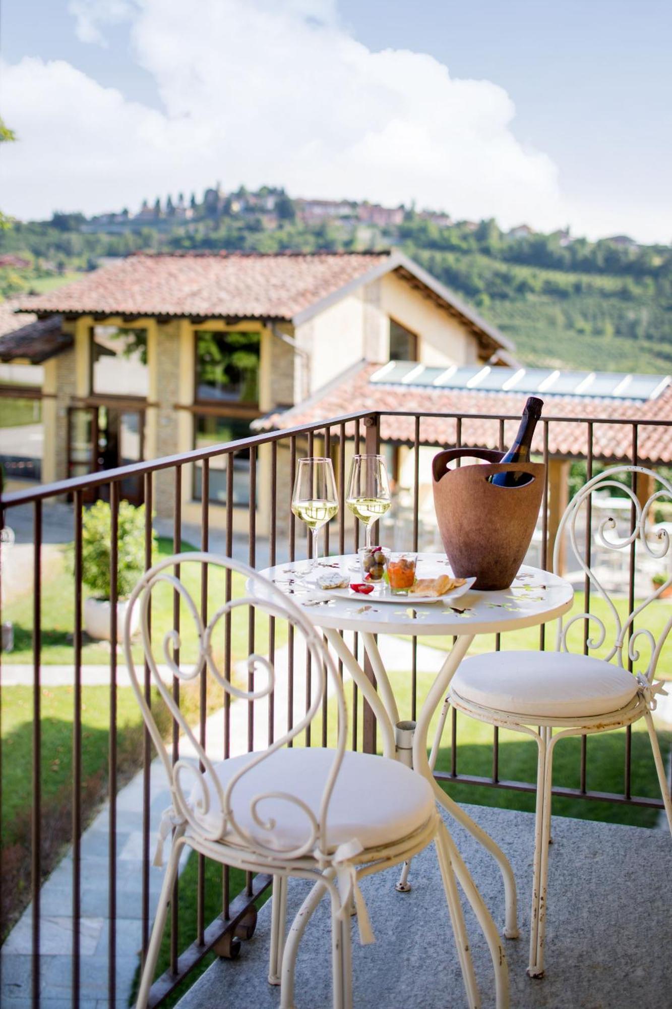 Relais Montemarino Hotel Borgomale Kültér fotó